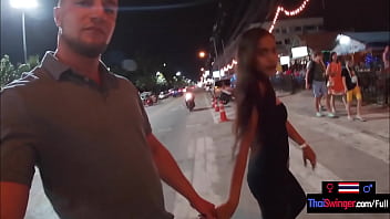 Xmas evening spent with his young Thai GF who was down for sex