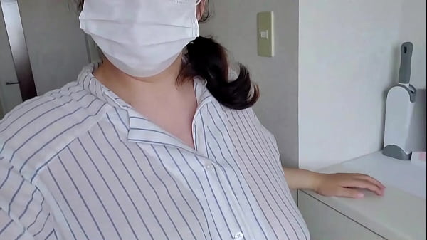 A married woman gets excited by outdoor masturbation and cums while squirting：The full video is→https://www.xvideos.red/channels/aika-frau