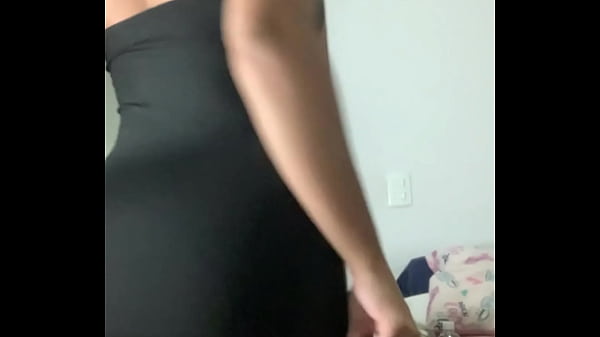 Vazou vídeo da Novinha japonesa dando a bucetinha para seu vizinho que quase gozou dentro